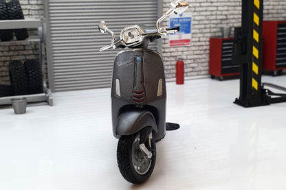 Vespa Sprint 150 ABS 2014 Grey 1:18 Scale Scooter