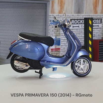 Vespa Primavera 2014 Blue 1:18 Scale Scooter