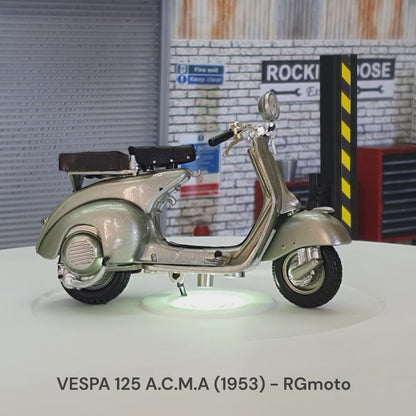 Vespa A.C.M.A. 125 1953 1:18 Scale Scooter